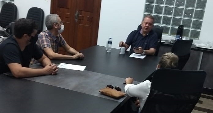 Núcleo de Gastronomia da ACIT entrega pedido de apoio ao Município