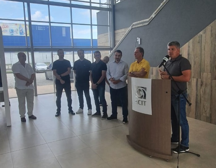 Governador e prefeito visitam Centro de Inovação e apresentam a entidade que fará a gestão