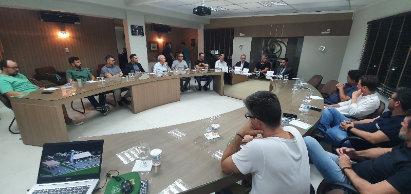 Aeroporto Regional Sul é pauta de reunião com o Secretário Estener Soratto na ACIT