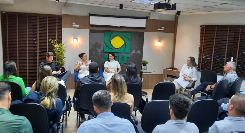 ACIT Talk reúne moveleiros e arquitetos para falar sobre o setor