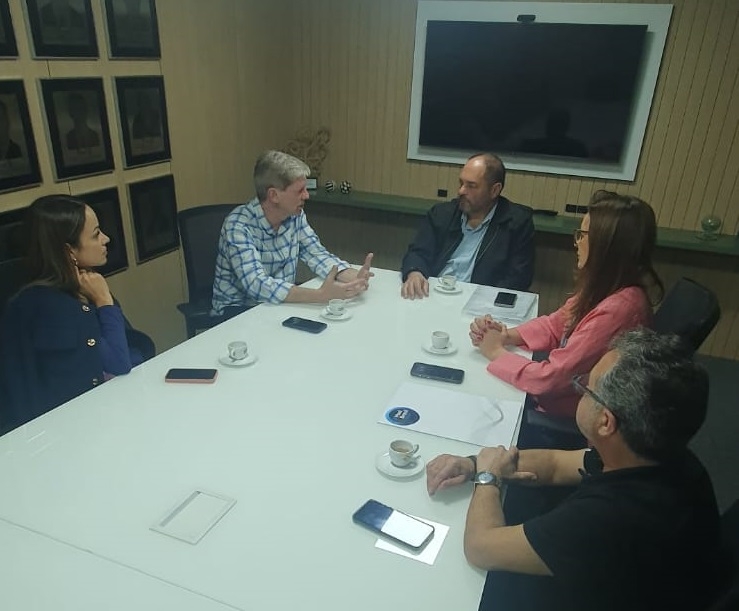 ACIT recebe nova gestão da Unisul e reforça parceria institucional